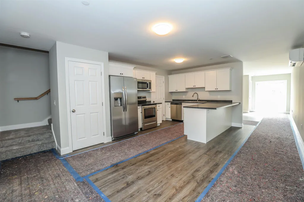 702 Southfield Lane Peterborough NH 03458