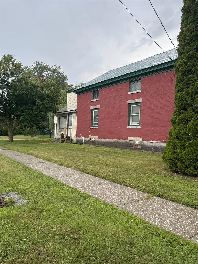 28 Greenwich Street Swanton VT 05488