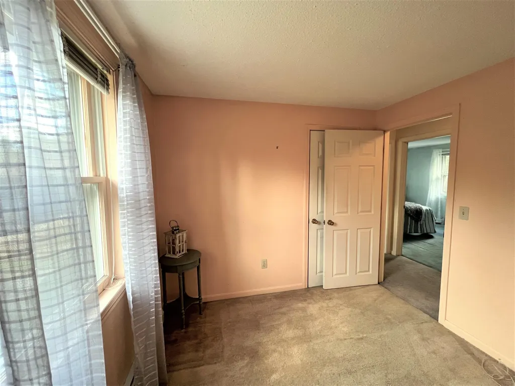 412 Whittier Drive Fremont NH 03044