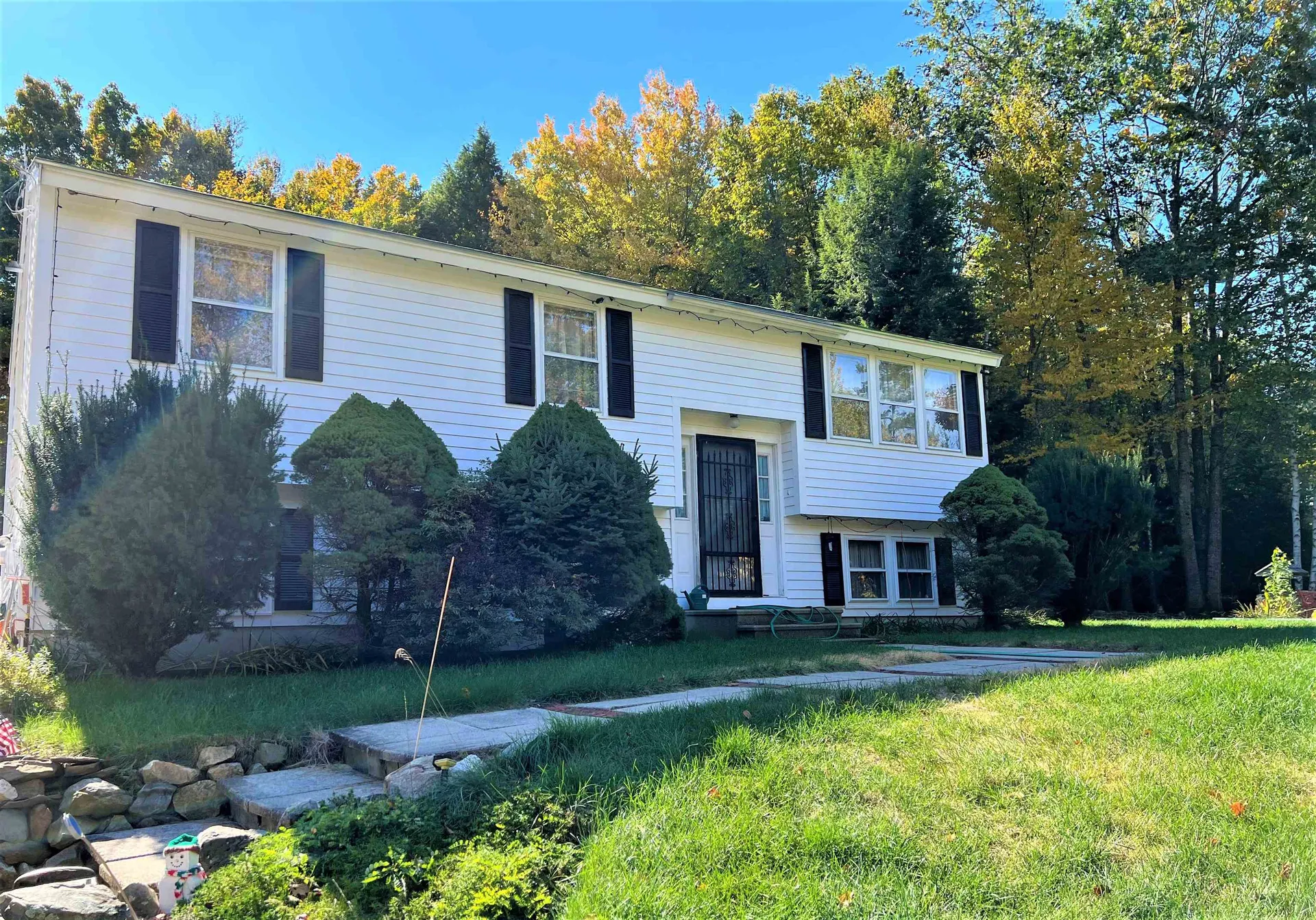 412 Whittier Drive Fremont NH 03044