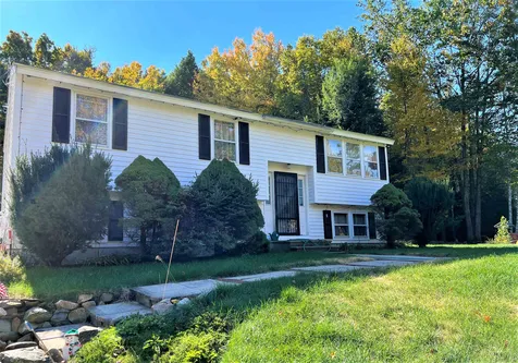 412 Whittier Drive Fremont NH 03044