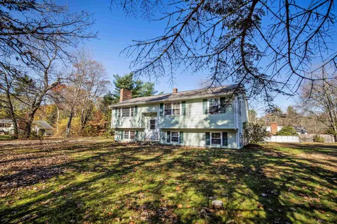 21 Autumn Circle Plaistow NH 03865