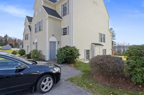 16 Brady Way Laconia NH 03246