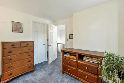 28 Windsor Square Laconia NH 03246