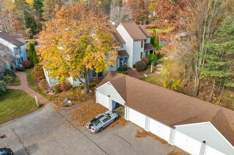 28 Windsor Square Laconia NH 03246