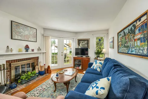 28 Windsor Square Laconia NH 03246