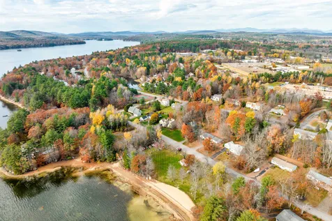 28 Windsor Square Laconia NH 03246