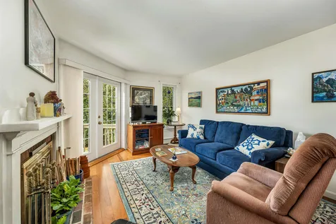 28 Windsor Square Laconia NH 03246