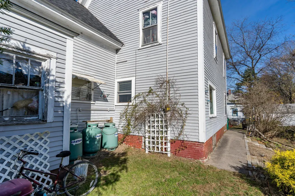 20 Plante Street Rochester NH 03867