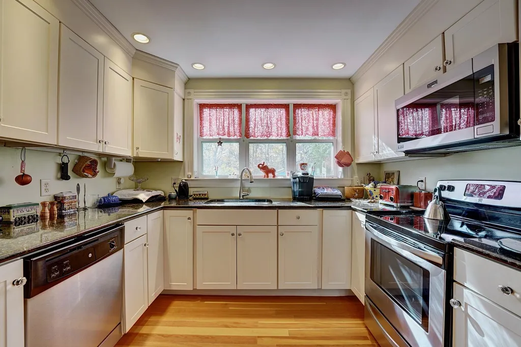 68 Perkins Road Rye NH 03862