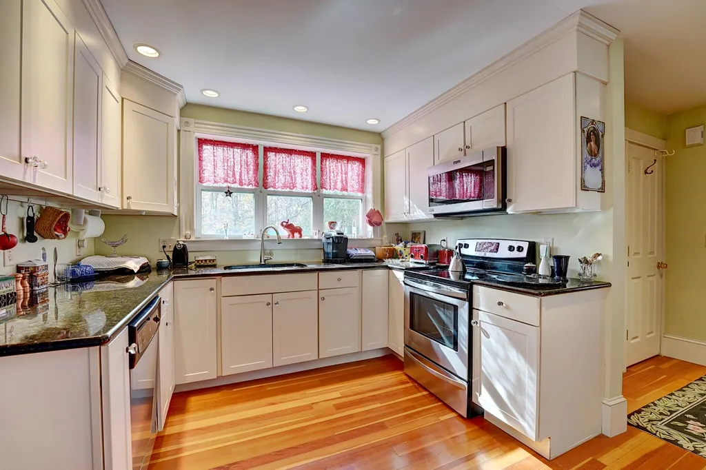 68 Perkins Road Rye NH 03862