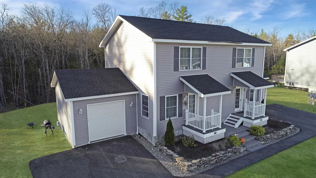 15b Margarets Way Ossipee NH 03864