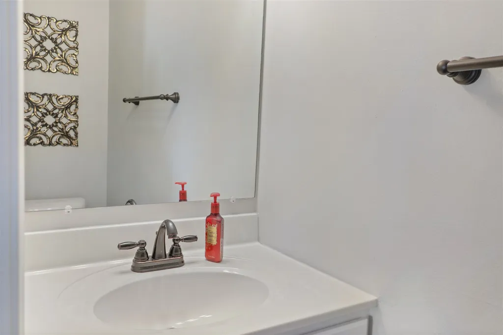 15b Margarets Way Ossipee NH 03864