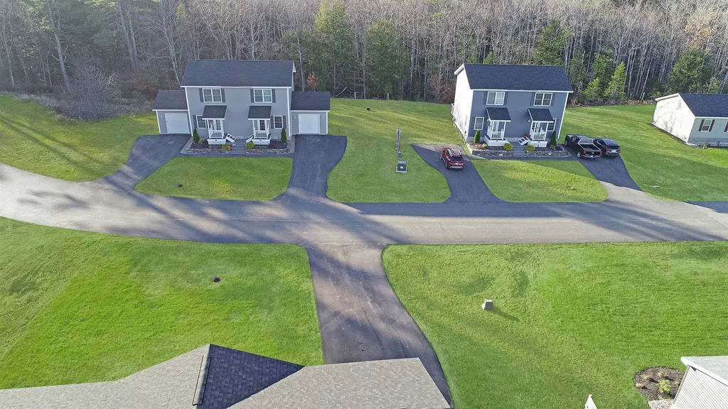 15b Margarets Way Ossipee NH 03864