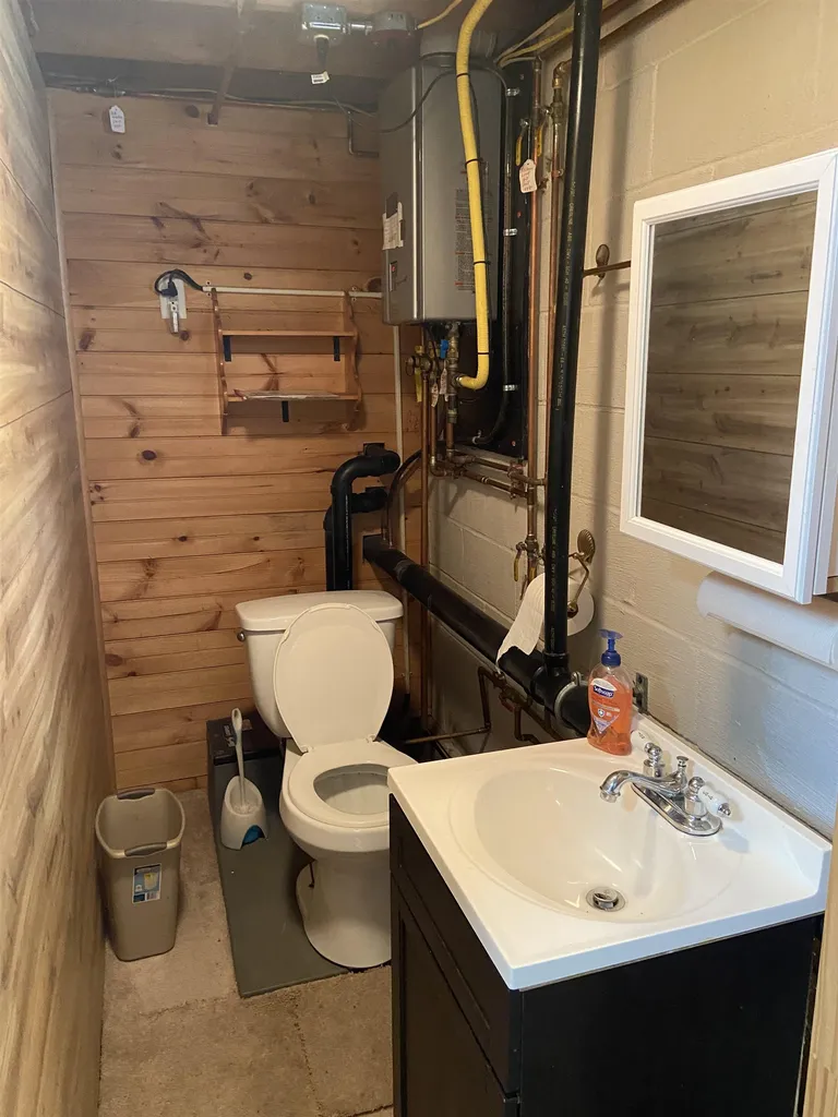 11 Oak Drive Gilsum NH 03448