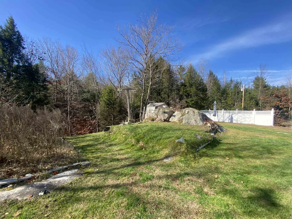 11 Oak Drive Gilsum NH 03448
