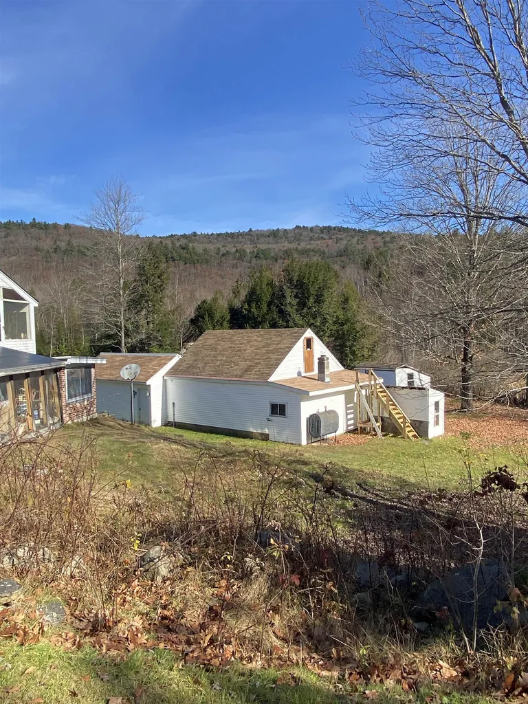 11 Oak Drive Gilsum NH 03448