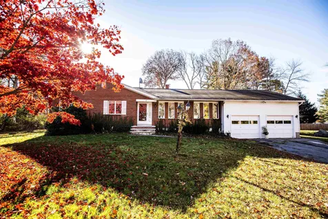 17 Connell Drive Salem NH 03079