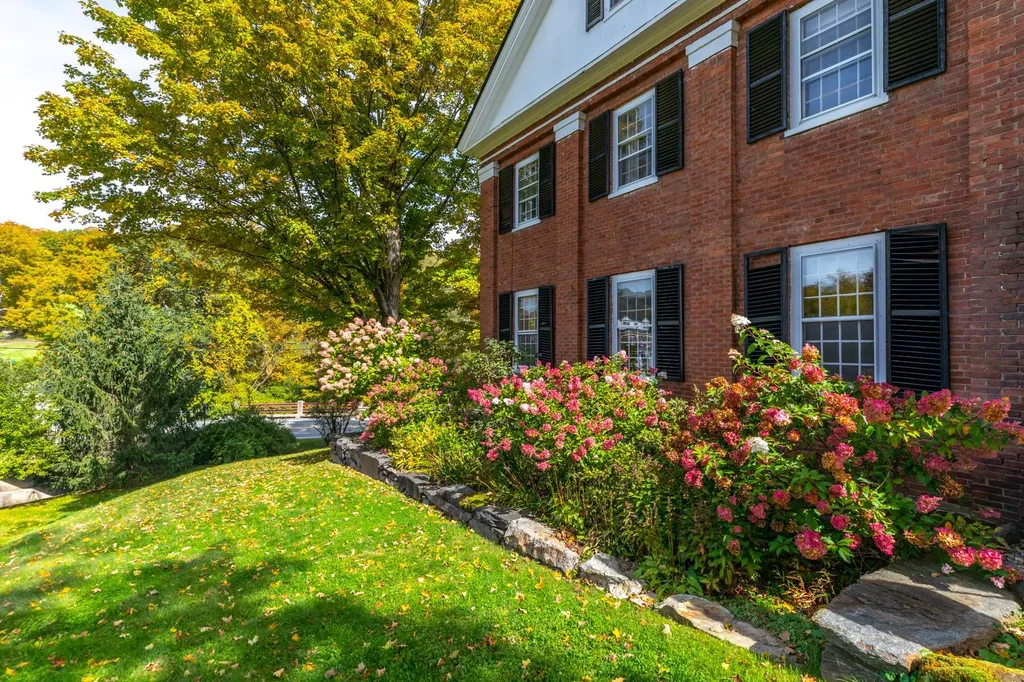 89 Academy Circle Woodstock VT 05071