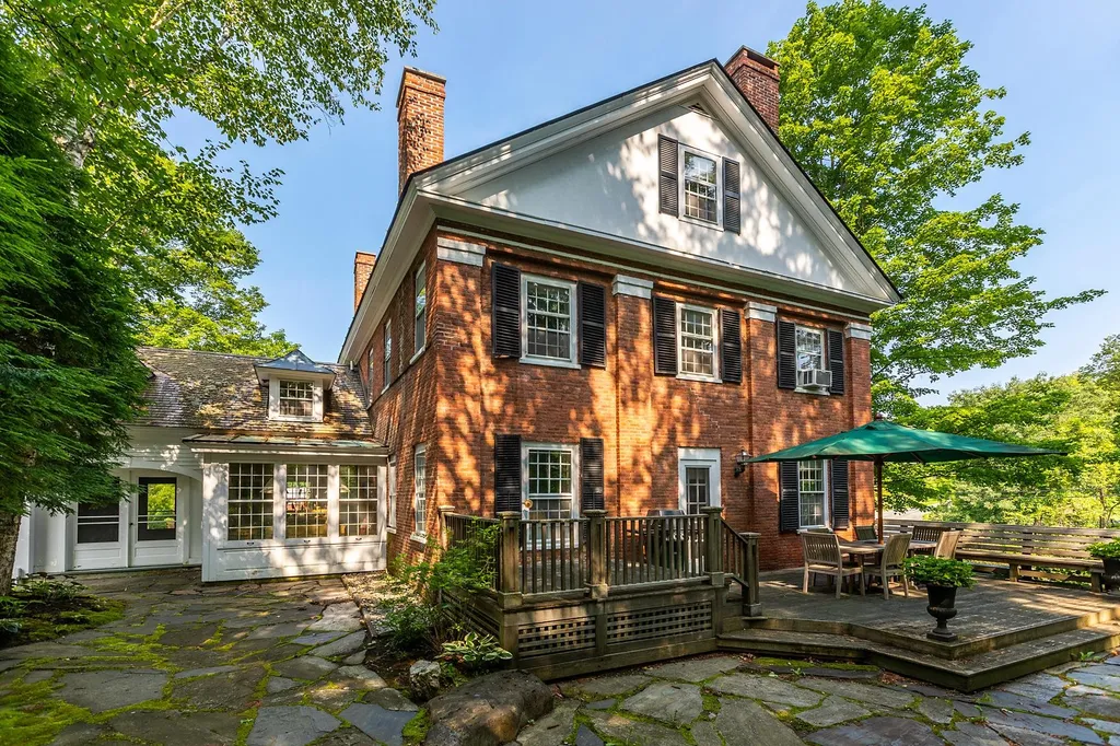 89 Academy Circle Woodstock VT 05071