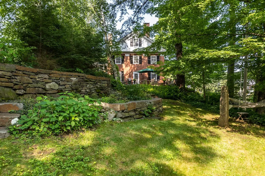 89 Academy Circle Woodstock VT 05071