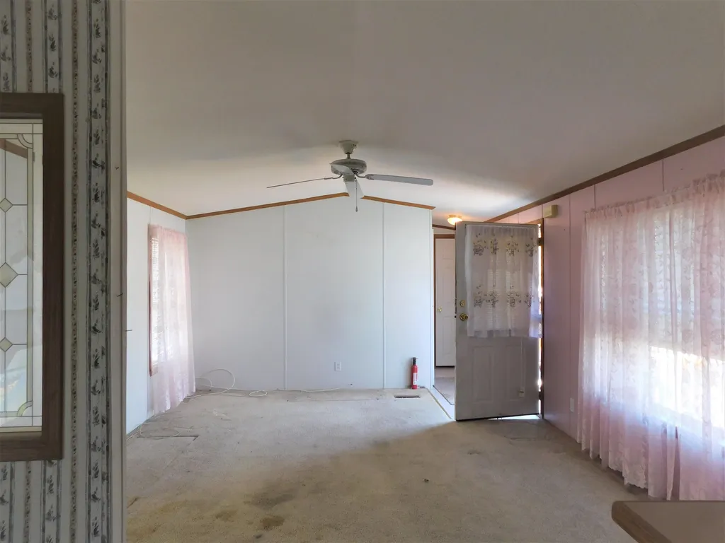 3 Parker Avenue Raymond NH 03077