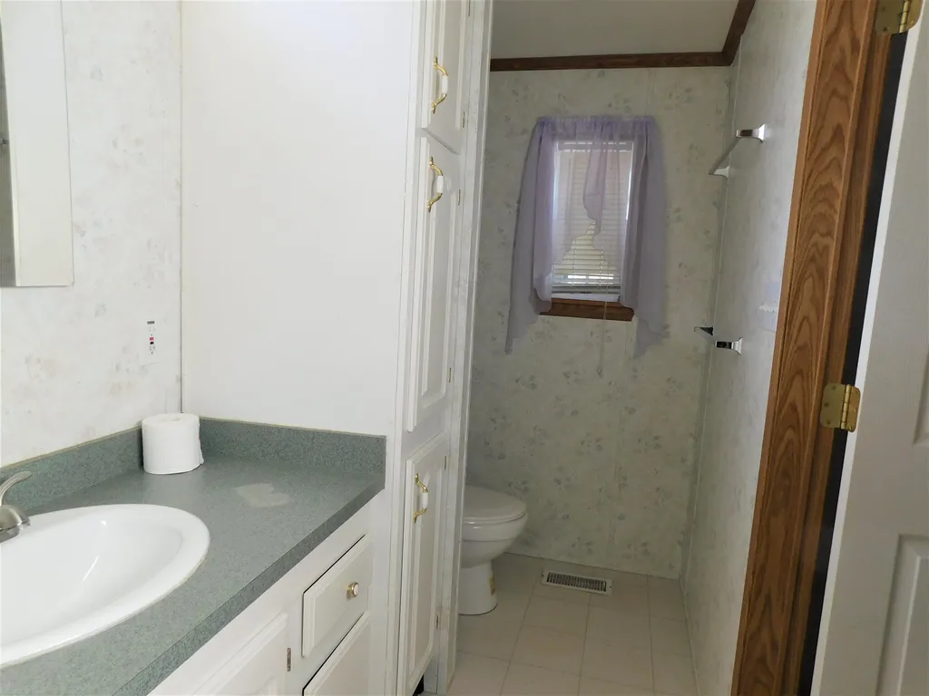 3 Parker Avenue Raymond NH 03077