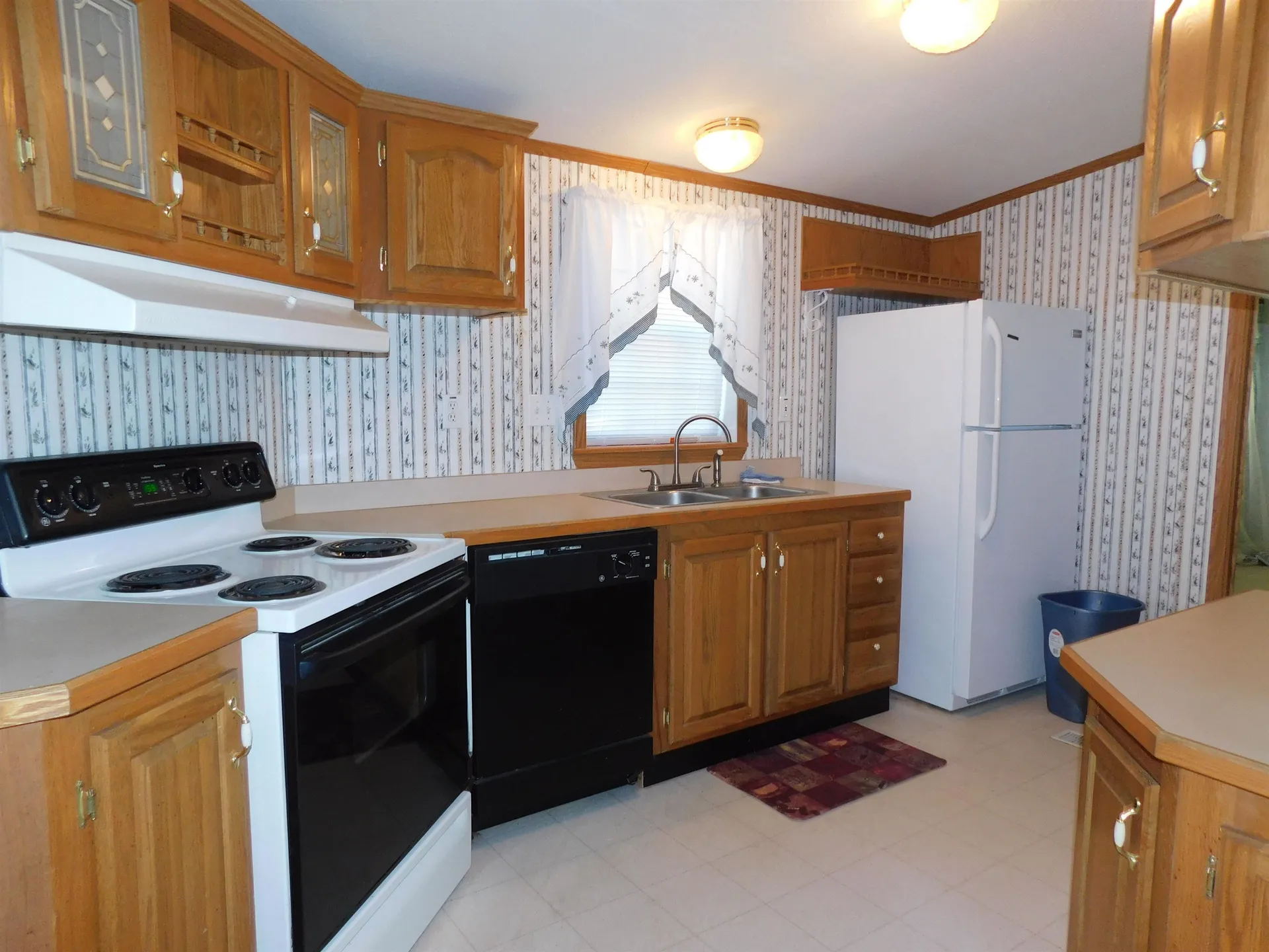 3 Parker Avenue Raymond NH 03077