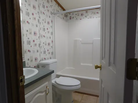 3 Parker Avenue Raymond NH 03077