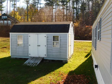 3 Parker Avenue Raymond NH 03077