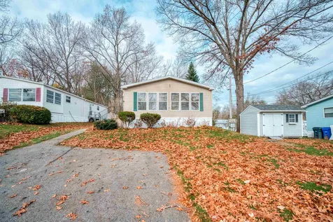 3 Oak Hill Drive Hampstead NH 03841