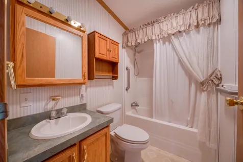 3 Oak Hill Drive Hampstead NH 03841