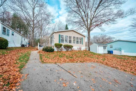 3 Oak Hill Drive Hampstead NH 03841
