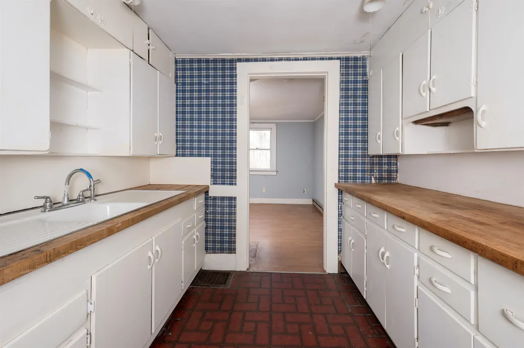 81 Dover Road Durham NH 03824