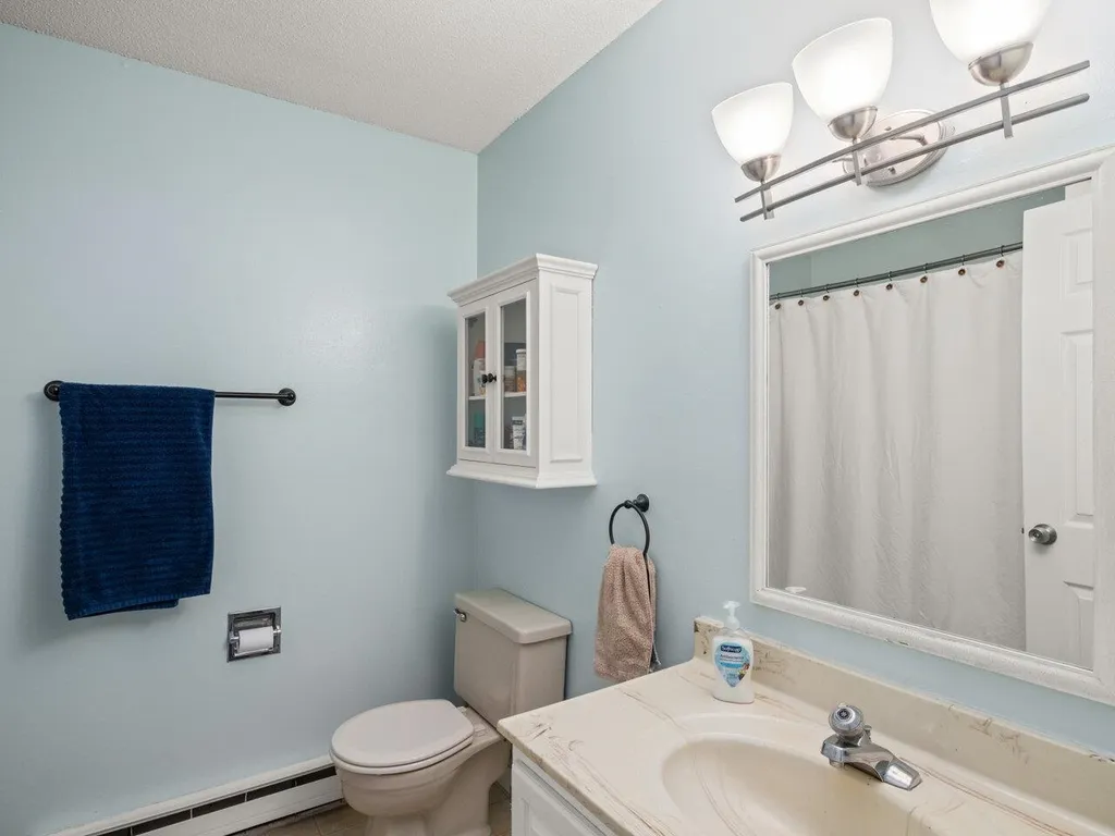 166 N Twin Oaks Terrace South Burlington VT 05403