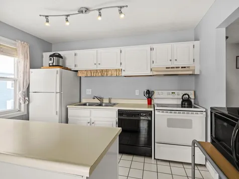 166 N Twin Oaks Terrace South Burlington VT 05403