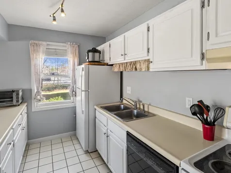 166 N Twin Oaks Terrace South Burlington VT 05403