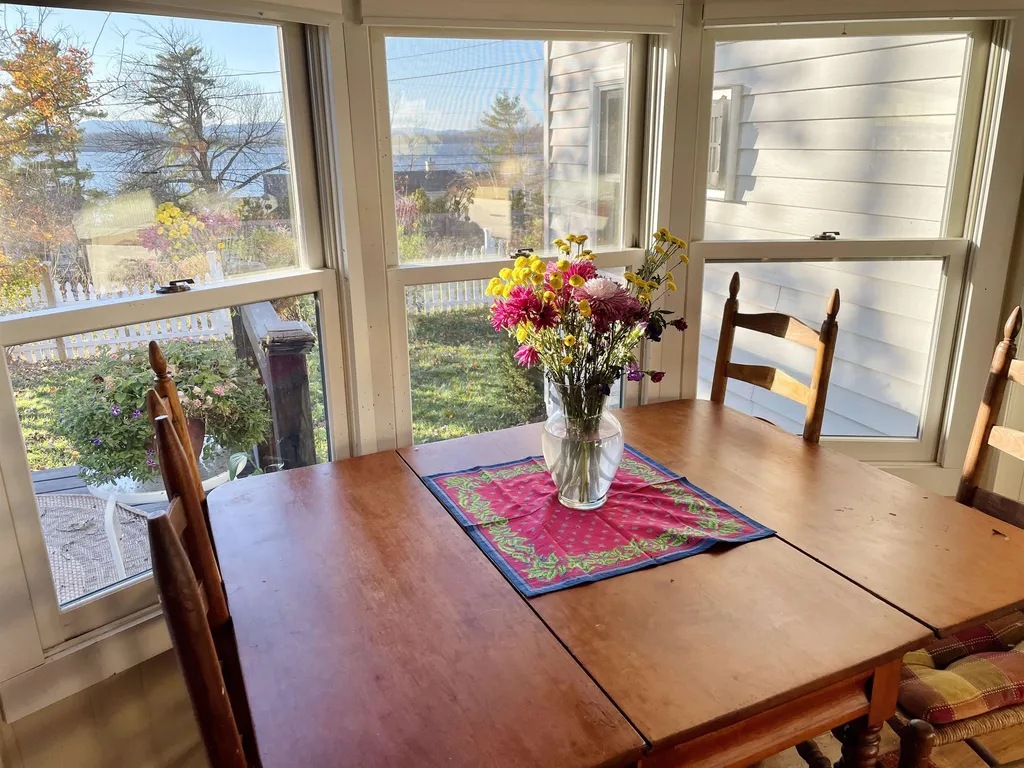 272 Penny Lane Shelburne VT 05482