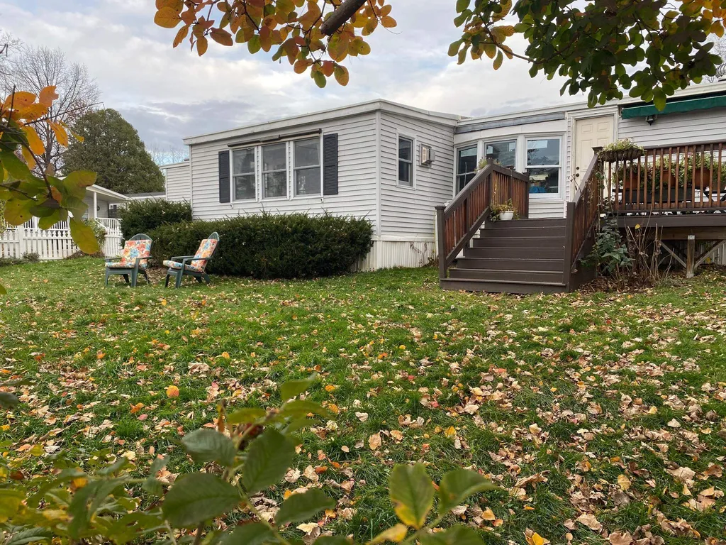 272 Penny Lane Shelburne VT 05482