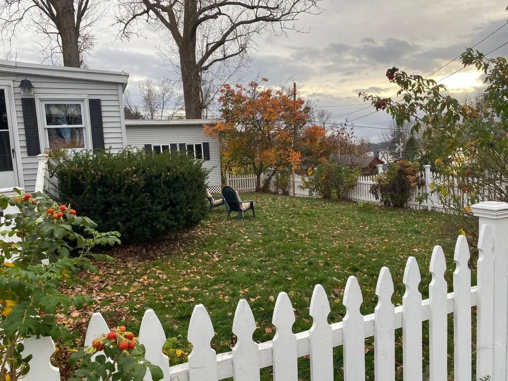 272 Penny Lane Shelburne VT 05482