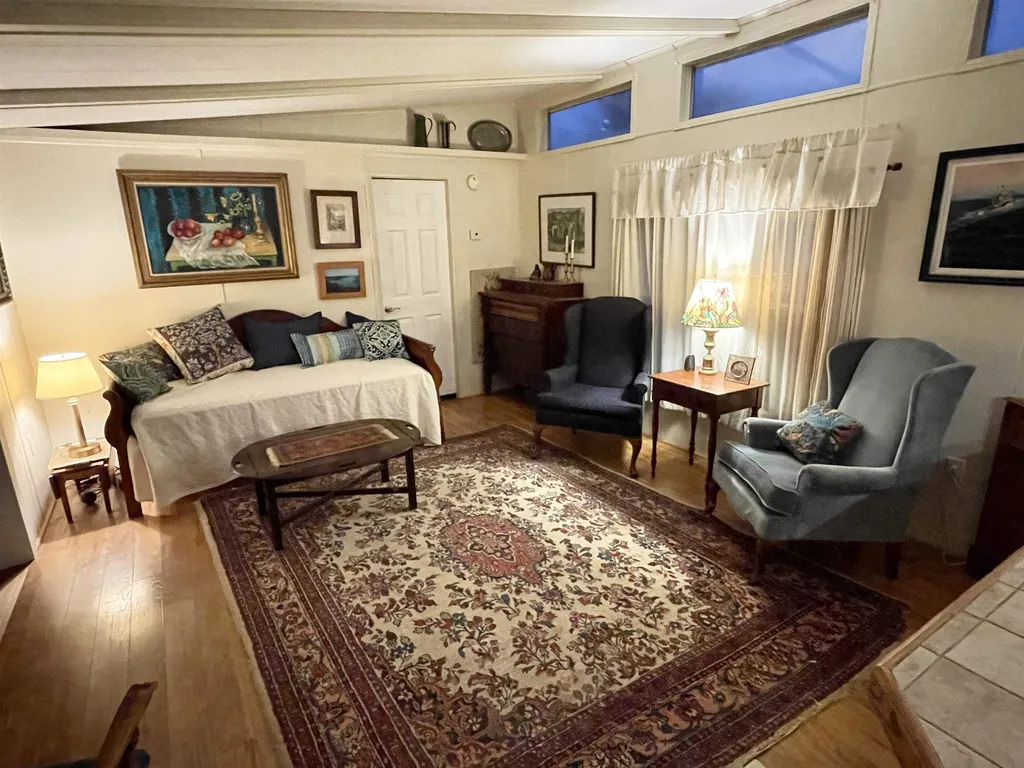 272 Penny Lane Shelburne VT 05482