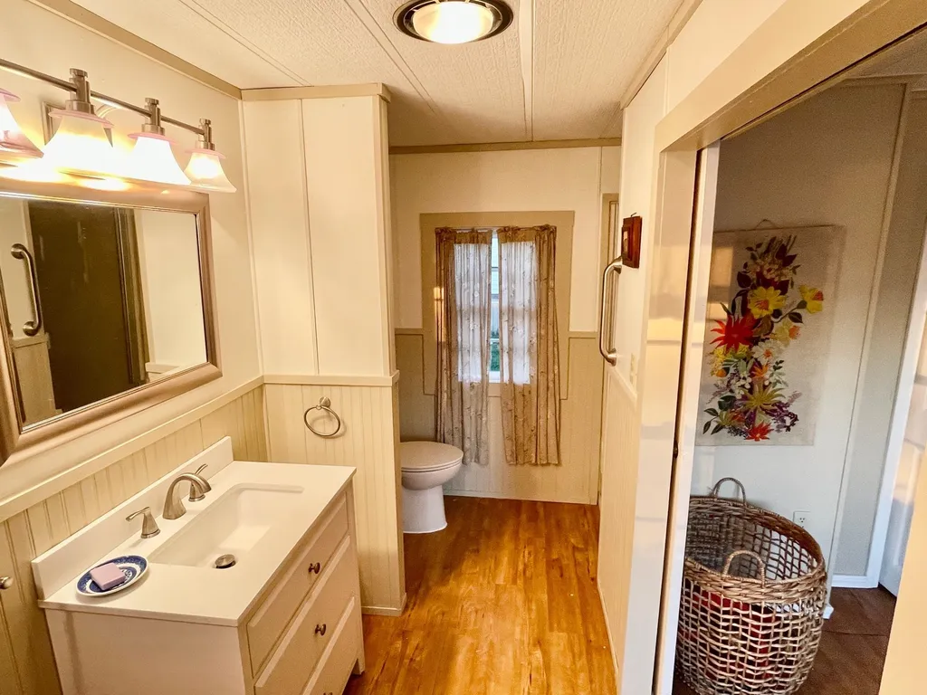 272 Penny Lane Shelburne VT 05482