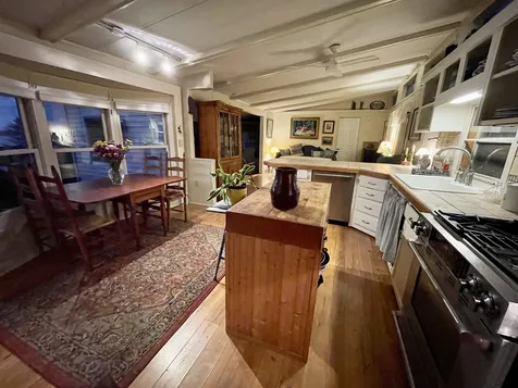 272 Penny Lane Shelburne VT 05482
