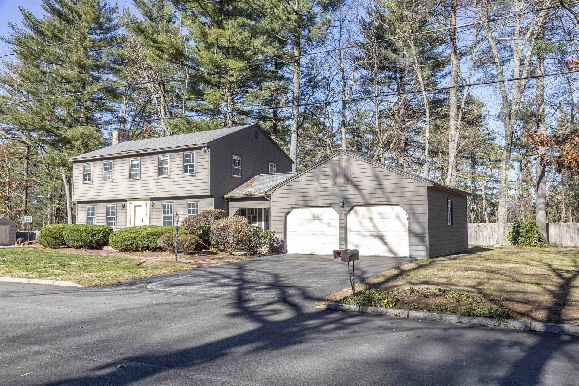 27 Cabot Drive Nashua NH 03064