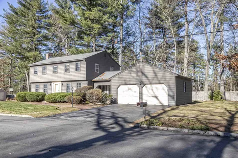 27 Cabot Drive Nashua NH 03064