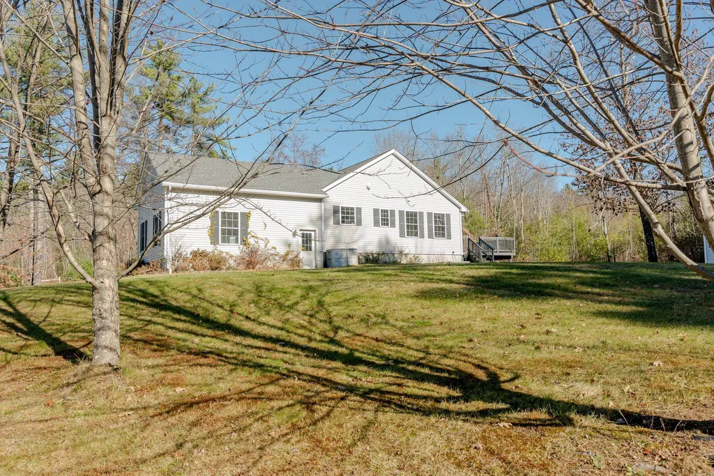 22 Fiddlehead Lane Rochester NH 03867