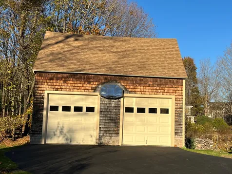 18 Elm Drive York ME 03909