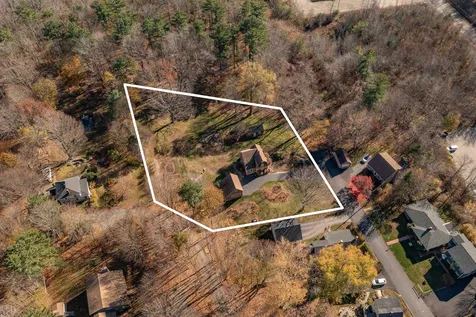 18 Elm Drive York ME 03909