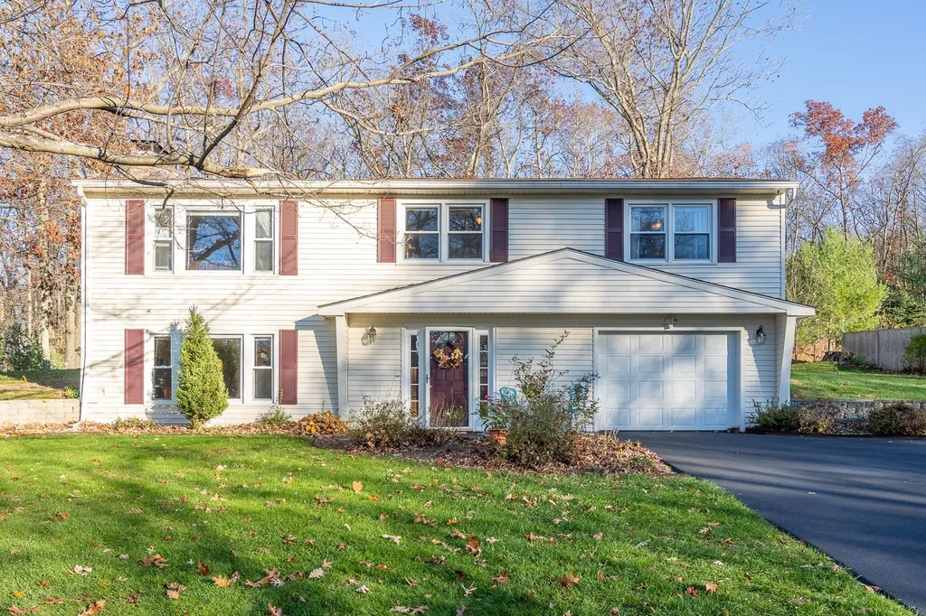 4 Douglas Street Merrimack NH 03054