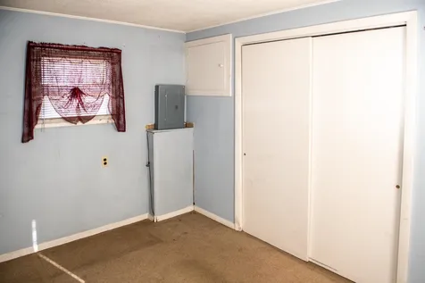 8 Darlene Lane Litchfield NH 03052